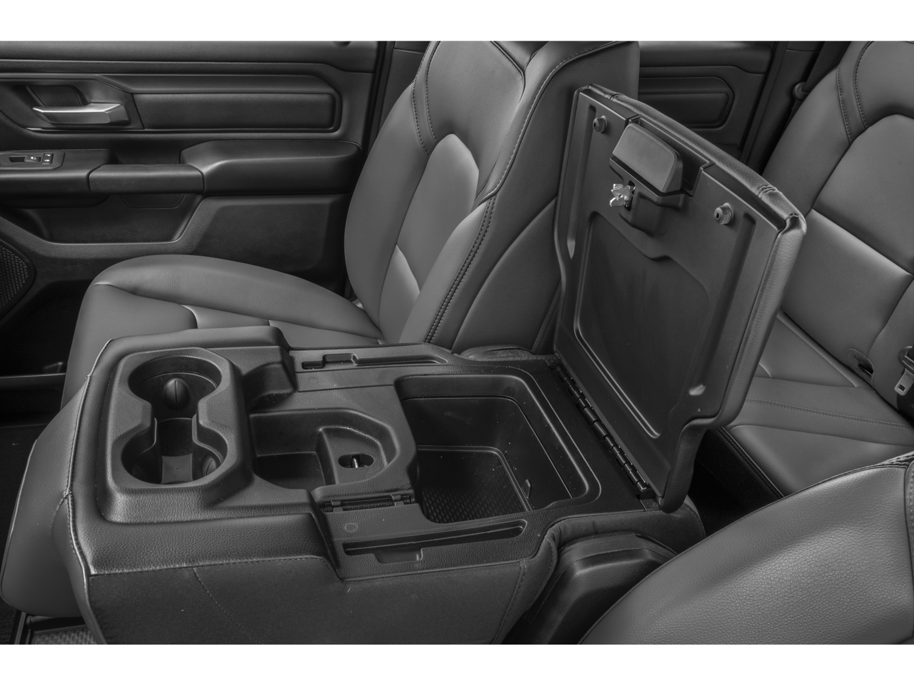 2025 RAM Ram 1500 RAM 1500 TRADESMAN QUAD CAB 4X4 6'4' BOX