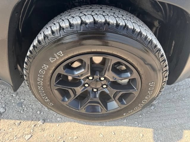 2022 Jeep Cherokee Trailhawk