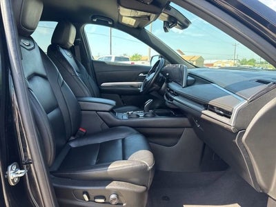 2025 Cadillac XT4 Premium Luxury