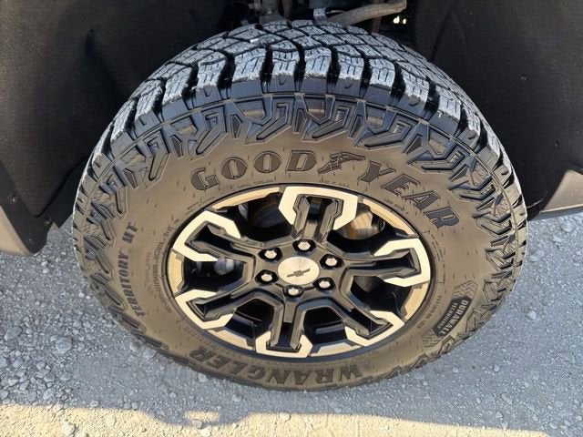 2023 Chevrolet Silverado 1500 ZR2