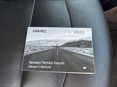 2023 GMC Terrain SLT