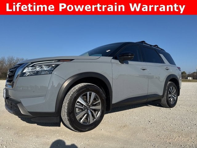 2024 Nissan Pathfinder SL
