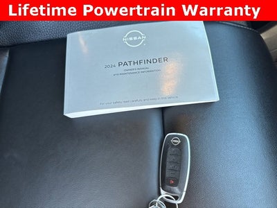 2024 Nissan Pathfinder SL