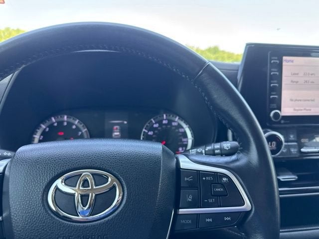2022 Toyota Highlander LE