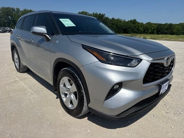 2022 Toyota Highlander LE