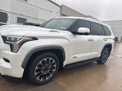 2024 Toyota Sequoia SR5