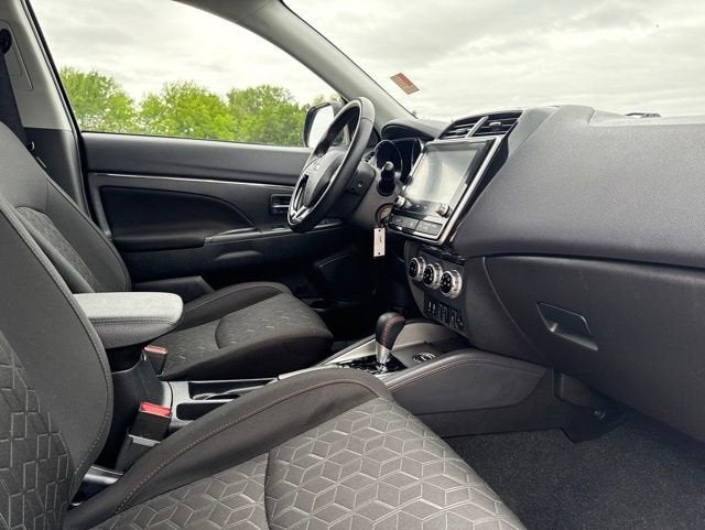 2025 Mitsubishi Outlander Sport S