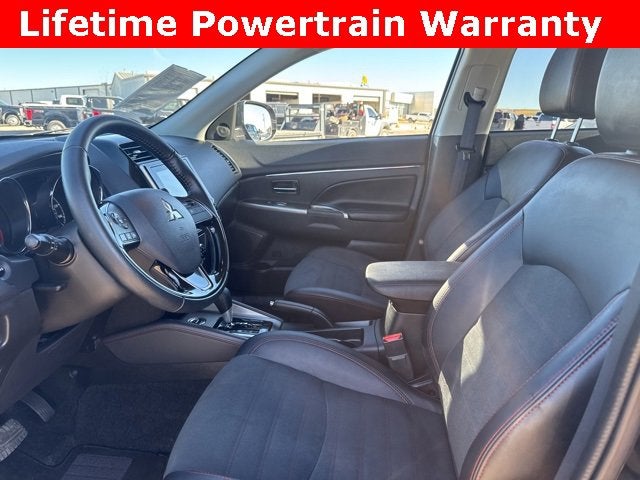 2025 Mitsubishi Outlander Sport S