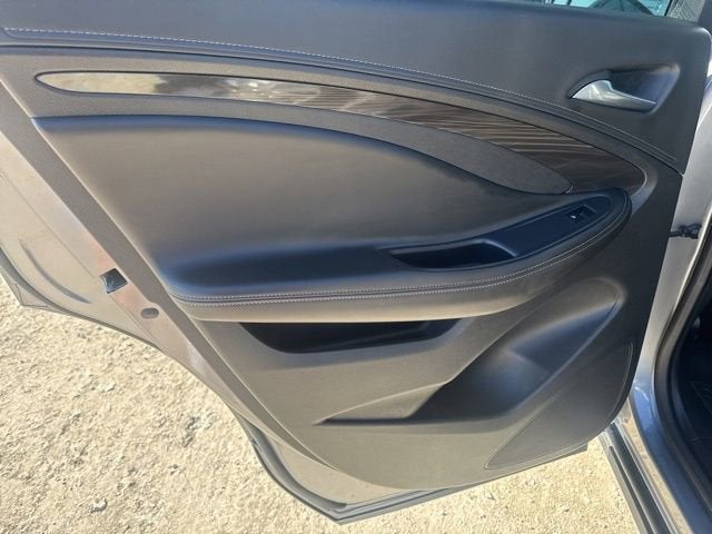 2020 Buick Envision Essence Group