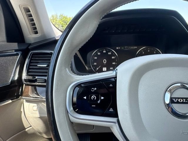2018 Volvo XC90 Momentum