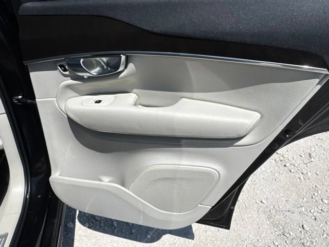 2018 Volvo XC90 Momentum