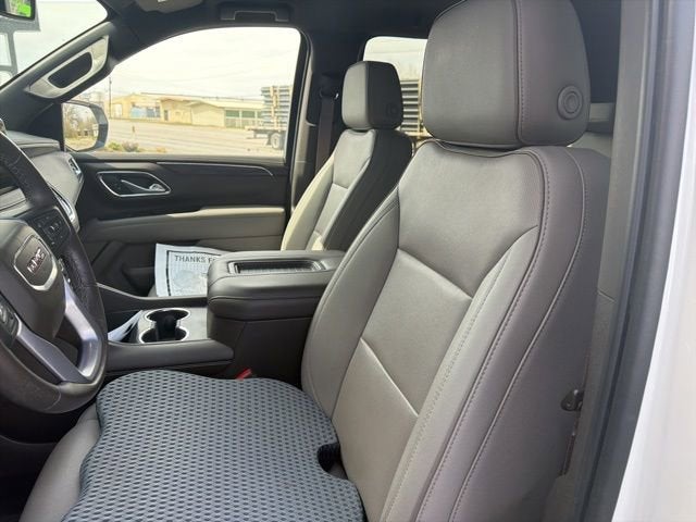 2022 GMC Yukon XL SLT