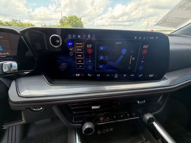 2025 Chevrolet Tahoe RST