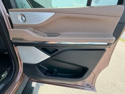 2025 Lincoln Navigator L Black Label
