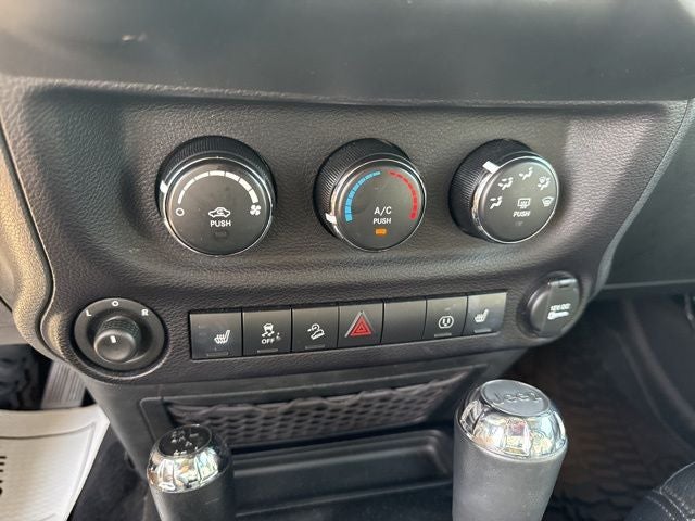 2015 Jeep Wrangler Unlimited Sahara Altitude