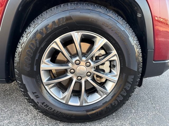 2021 Jeep Cherokee Latitude Lux