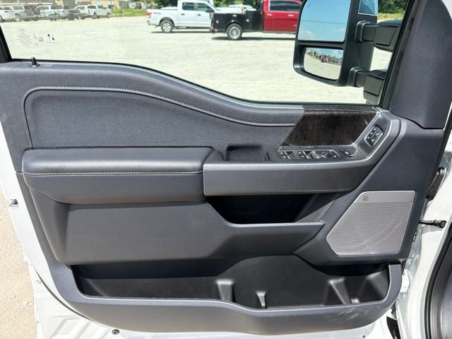 2026 Ford F-350SD Lariat DRW