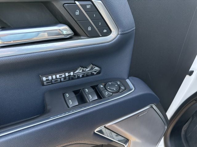 2022 Chevrolet Silverado 1500 High Country