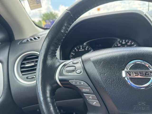 2020 Nissan Pathfinder SL