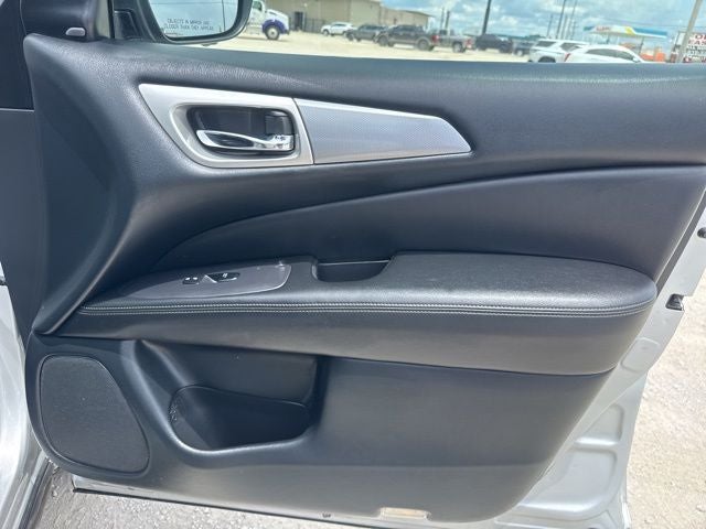 2020 Nissan Pathfinder SL