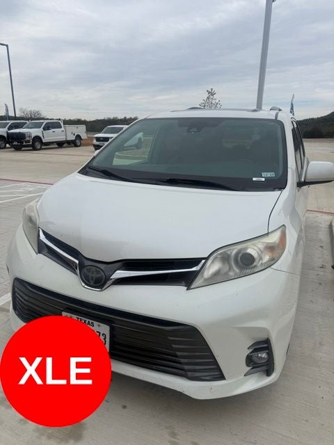 2020 Toyota Sienna XLE