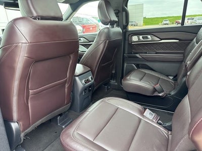 2025 Ford Explorer Platinum