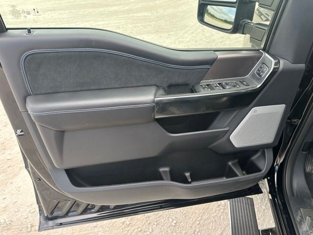 2026 Ford F-350SD Platinum Retail
