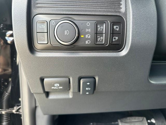 2026 Ford F-350SD Platinum Retail