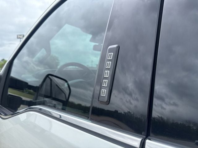 2023 Ford F-350SD Lariat