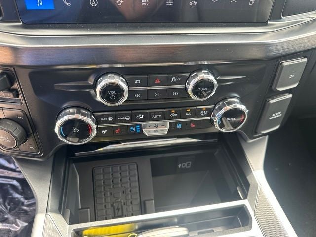 2026 Ford F-350SD Lariat Retail