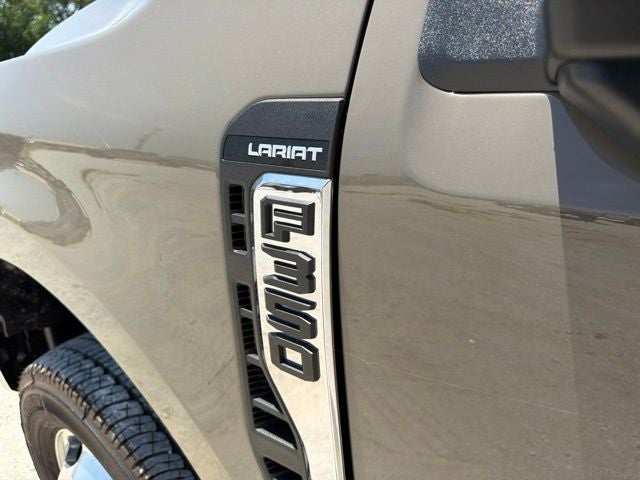 2026 Ford F-350SD Lariat DRW