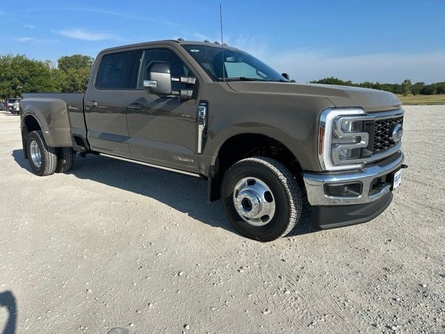 2026 Ford F-350SD Lariat Retail