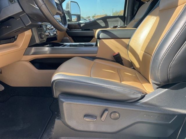 2025 Ford F-350SD Lariat DRW