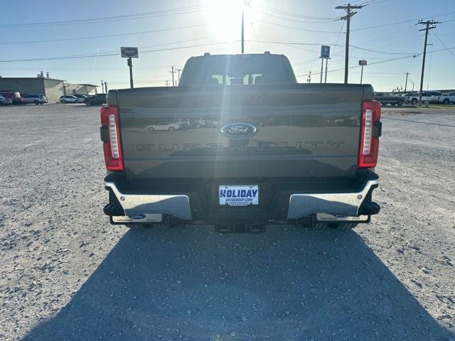 2026 Ford F-350SD Lariat DRW
