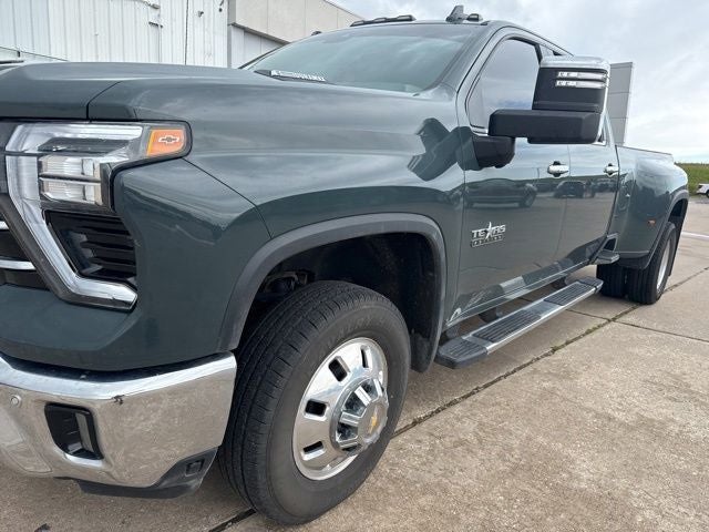 2025 Chevrolet Silverado 3500HD LTZ