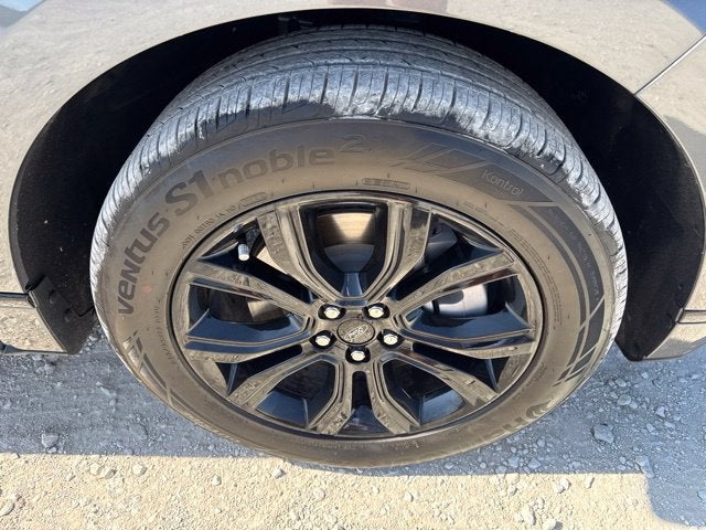 2022 Ford Edge SE