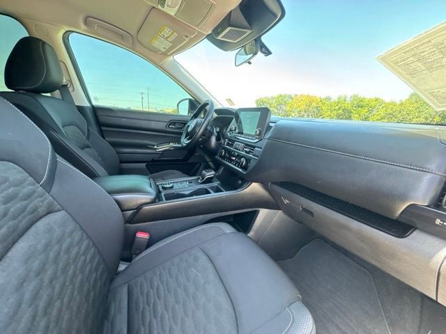 2024 Nissan Pathfinder S
