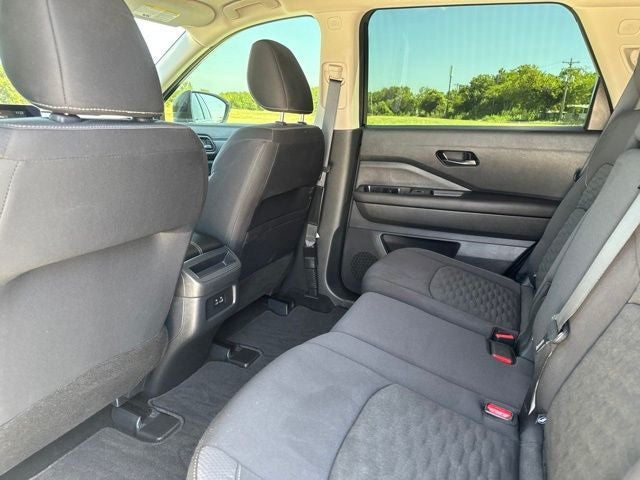 2024 Nissan Pathfinder S