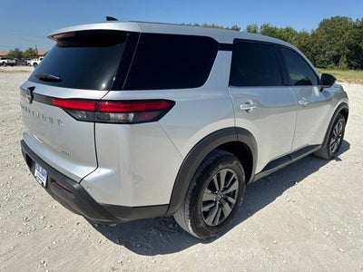 2024 Nissan Pathfinder S