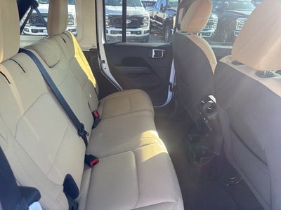 2023 Jeep Wrangler 4-Door Sahara 4x4