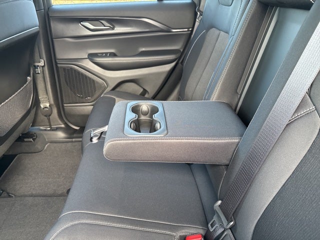 2025 Jeep Grand Cherokee GRAND CHEROKEE LAREDO 4X2