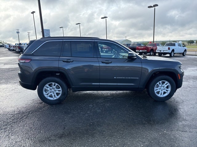 2025 Jeep Grand Cherokee GRAND CHEROKEE LAREDO 4X2