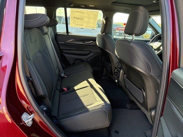 2025 Jeep Grand Cherokee GRAND CHEROKEE LAREDO X 4X2