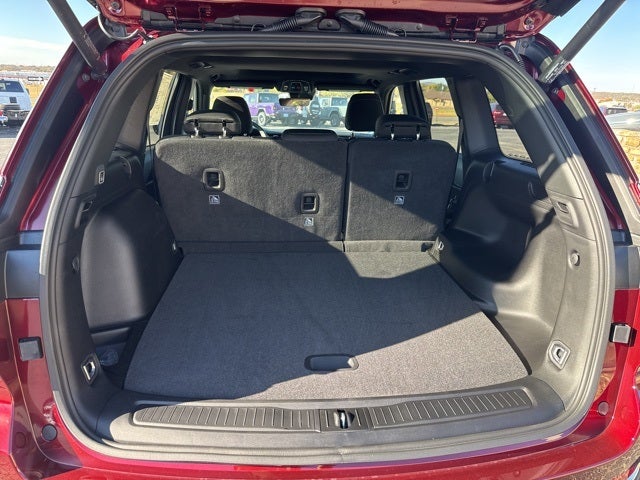 2025 Jeep Grand Cherokee GRAND CHEROKEE LAREDO X 4X2