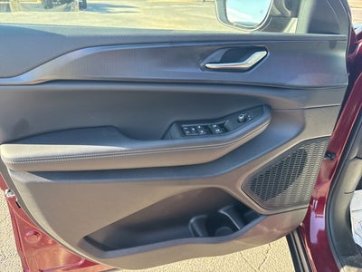 2025 Jeep Grand Cherokee GRAND CHEROKEE LAREDO X 4X2