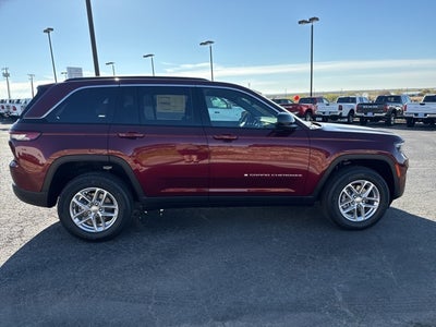 2025 Jeep Grand Cherokee GRAND CHEROKEE LAREDO X 4X2