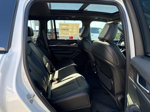 2025 Jeep Grand Cherokee GRAND CHEROKEE LIMITED 4X2