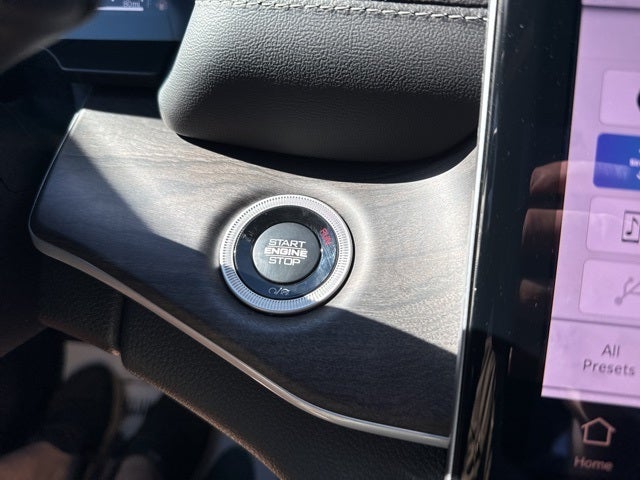 2025 Jeep Grand Cherokee GRAND CHEROKEE LIMITED 4X2