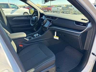 2025 Jeep Grand Cherokee GRAND CHEROKEE LAREDO X 4X4