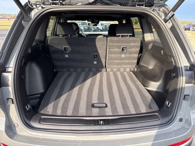 2027 Jeep Grand Cherokee GRAND CHEROKEE LAREDO X 4X4